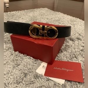 Salvatore Ferragamo Reversible Belt (Black&Macadamia)